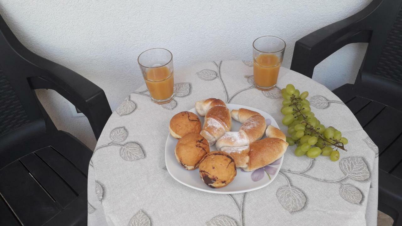 Apartmani Zilic Дуги Рат Екстериор снимка