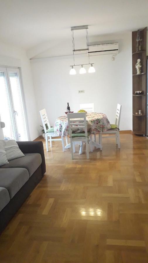 Apartmani Zilic Дуги Рат Екстериор снимка