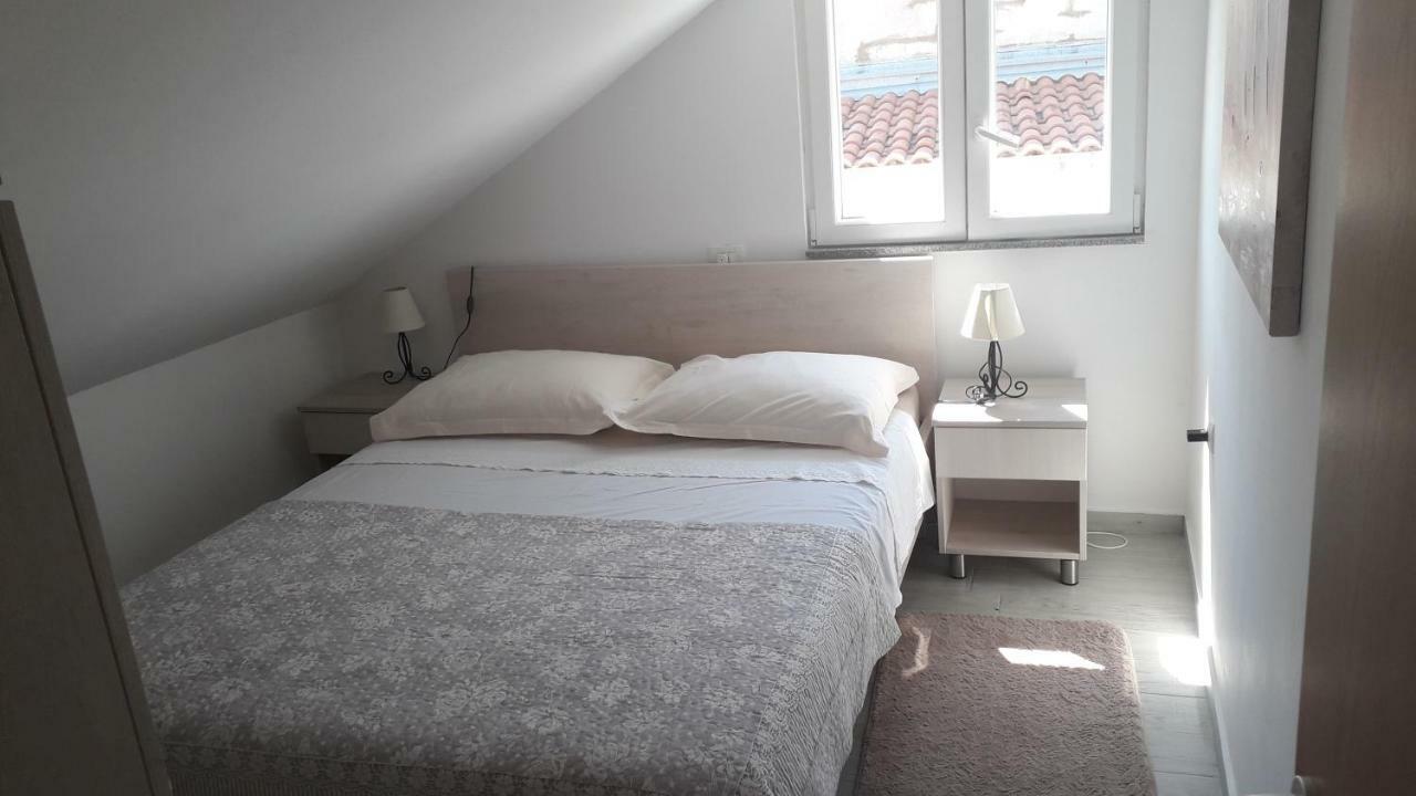 Apartmani Zilic Дуги Рат Екстериор снимка