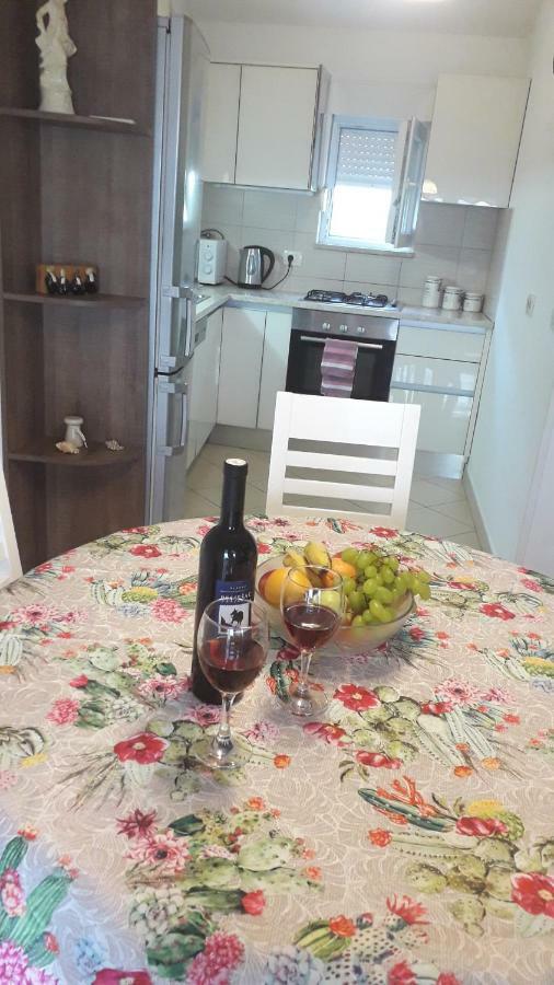 Apartmani Zilic Дуги Рат Екстериор снимка