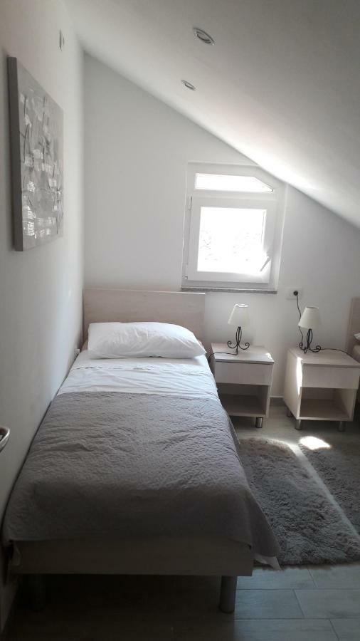 Apartmani Zilic Дуги Рат Екстериор снимка