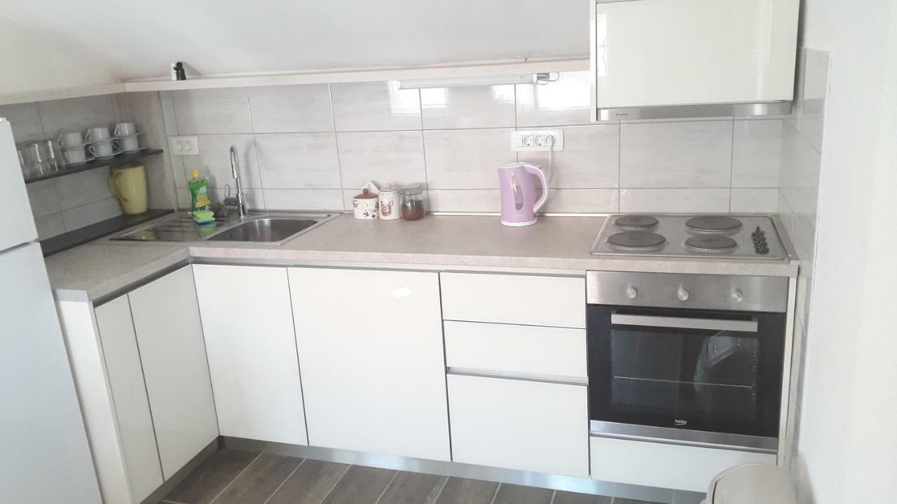 Apartmani Zilic Дуги Рат Екстериор снимка