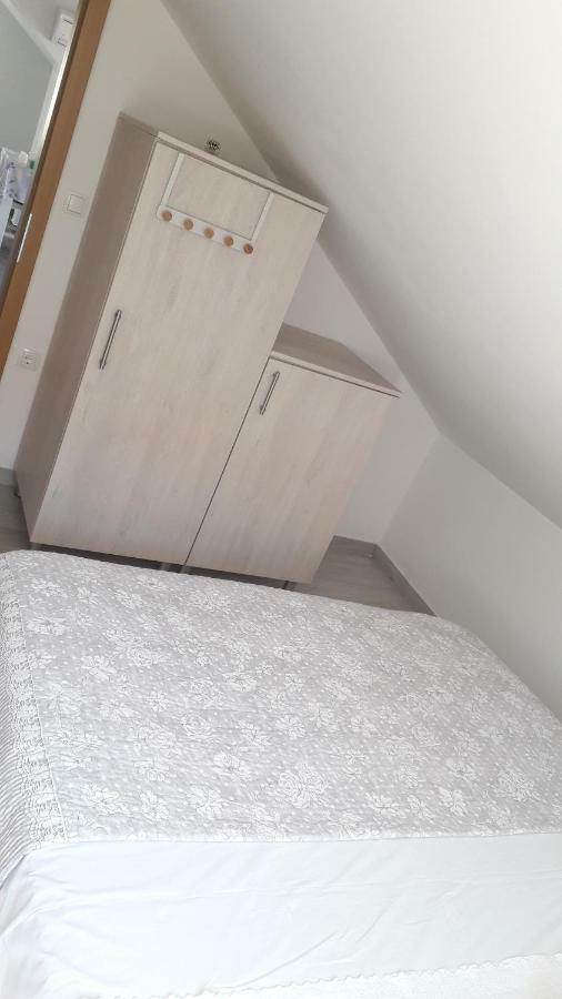 Apartmani Zilic Дуги Рат Екстериор снимка